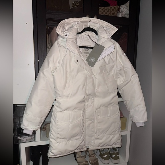 Canada Goose Jackets & Blazers - Canada Goose white Trillium Parka HUMANATURE NWT